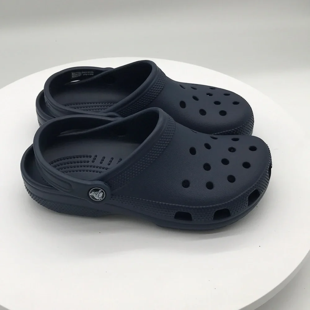 Crocs Unisex Child Classic Clogs size J 4 US